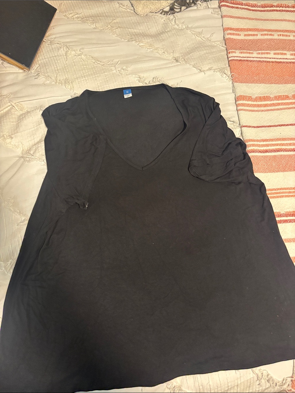 Old Navy Black V-Neck Short Sleeve Tee
